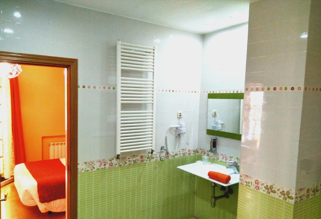Village Rooms Multicolor マドリード エクステリア 写真
