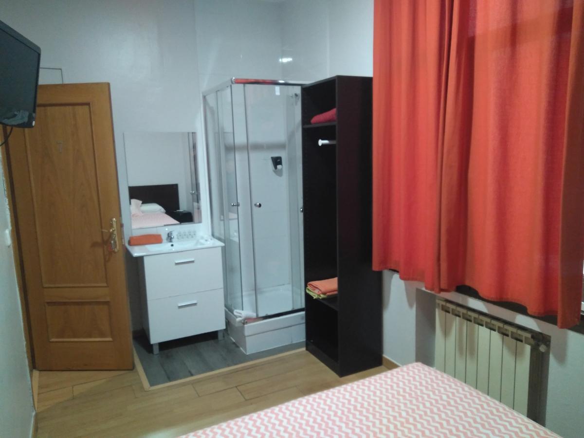 Village Rooms Multicolor マドリード エクステリア 写真